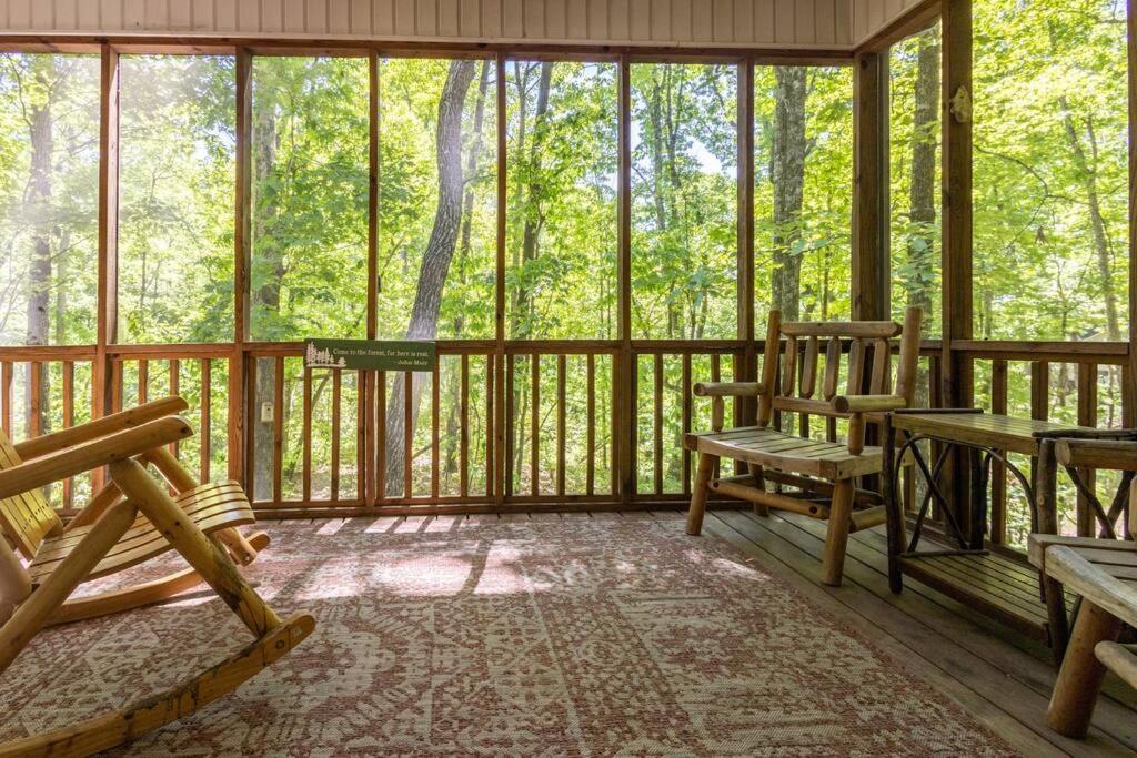 Pet Friendly Luxury Cabin Near Helen With Fire Pit Кливленд Экстерьер фото