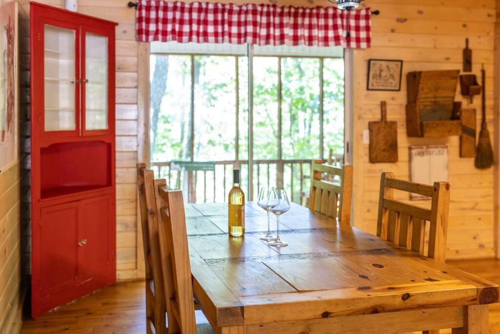 Pet Friendly Luxury Cabin Near Helen With Fire Pit Кливленд Экстерьер фото